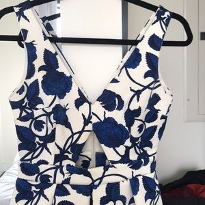 Topshop Dresses - Scuba fabric floral printed dress with cutout Topshop Dresses - Scuba fabric floral printed dress with cutout